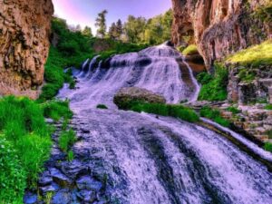 نصب الأم أرمينيا في حديقة النصر3